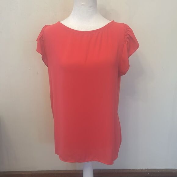 Loft raspberry mixed media cap sleeve blouse Size M EUC - Picture 2 of 7